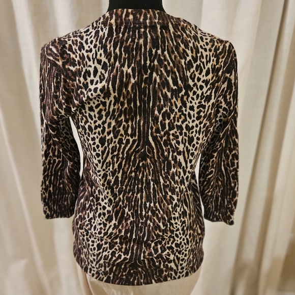 J.CREW 100% Merino Wool Sweater. - Picture 2 of 5